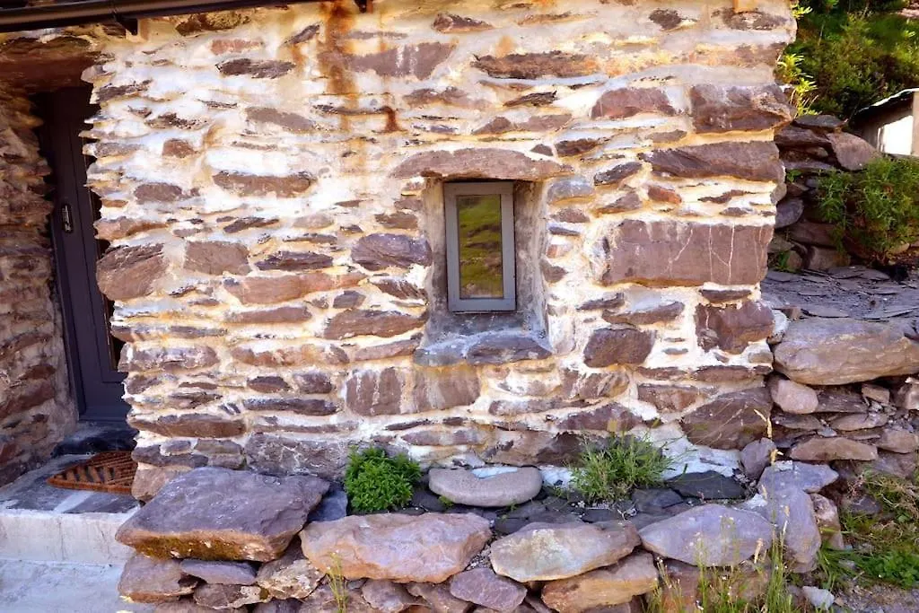 Secluded Cottage Nestled In The Beara Peninsula Killarney Ireland